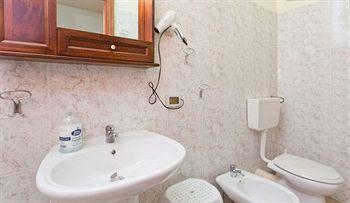 Hotel Rainbow Palermo Buitenkant foto